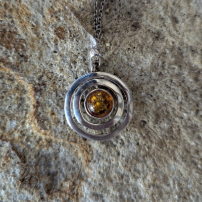 Pendentif en ambre