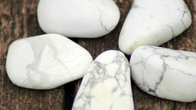 Pierres de howlite
