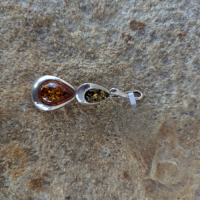 Pendentif en ambre